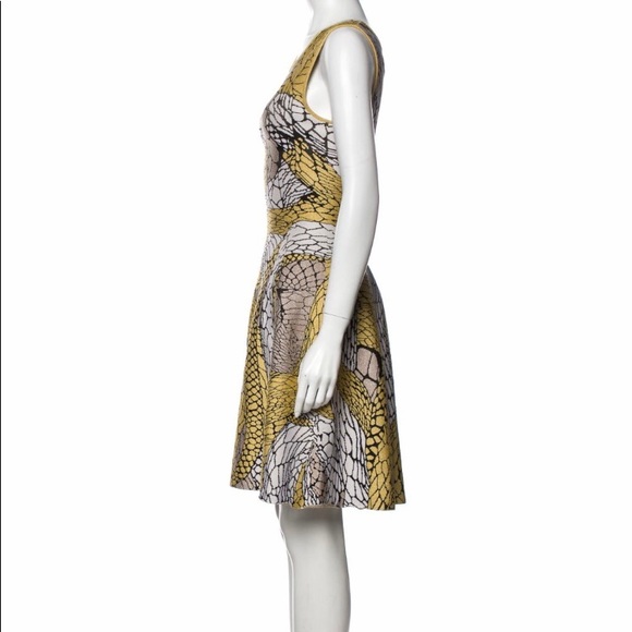 Issa London Yellow knee length dress - Picture 3 of 4